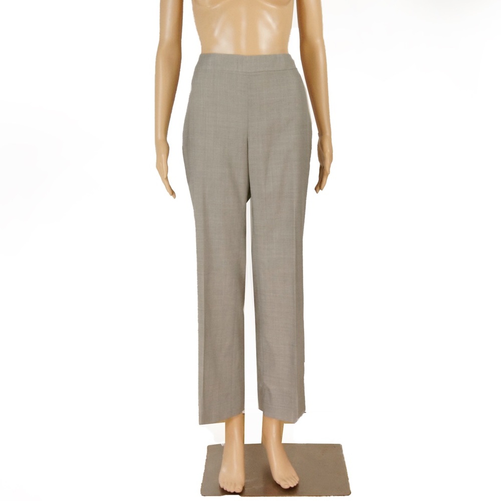 LUXURY Akris Punto Grey 100% Wool Straight Leg Light Weight Trouser Pants